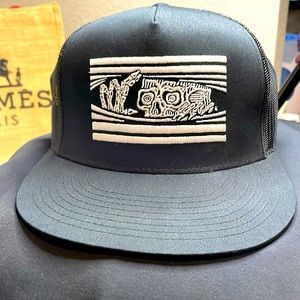 American Vintage Men's Black and White Hat